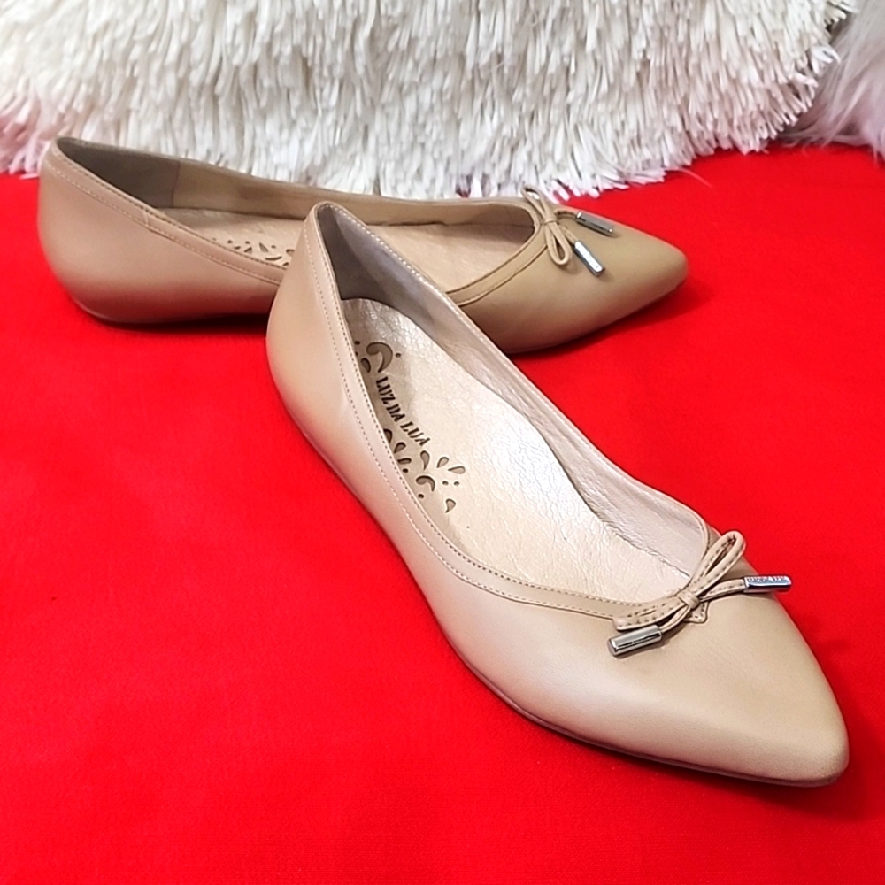 Elegant Luz Da Lua Tan Ballet Flats
